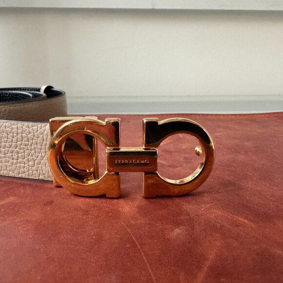 FERRAGAMO GANCINI REVERSIBLE BELT, 2 1/2 CM WIDE, DAINO & NERO, 70 CM LONG - Picture 6 of 14